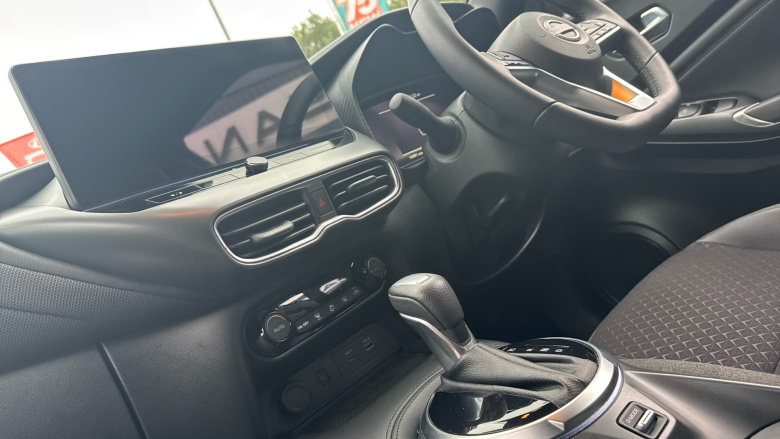 Nissan Juke 1.6 Hybrid N-Connecta 5dr Auto Hybrid Hatchback